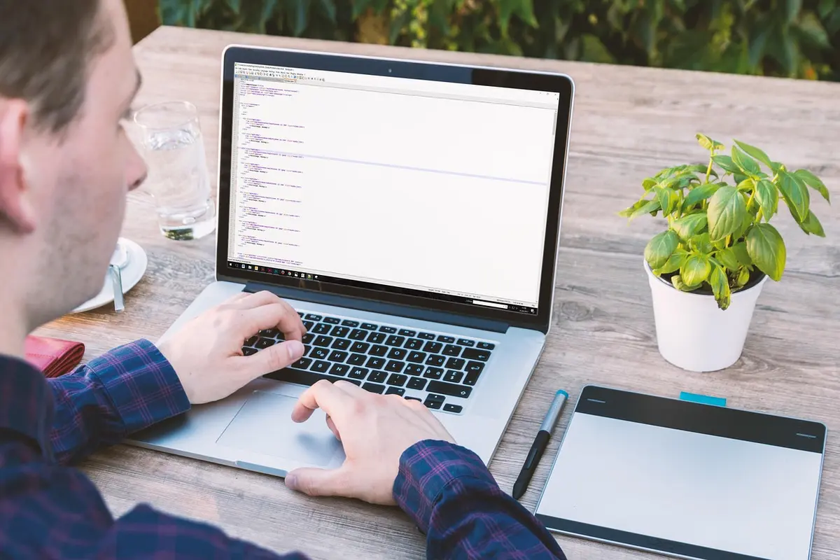 designer gráfica existe