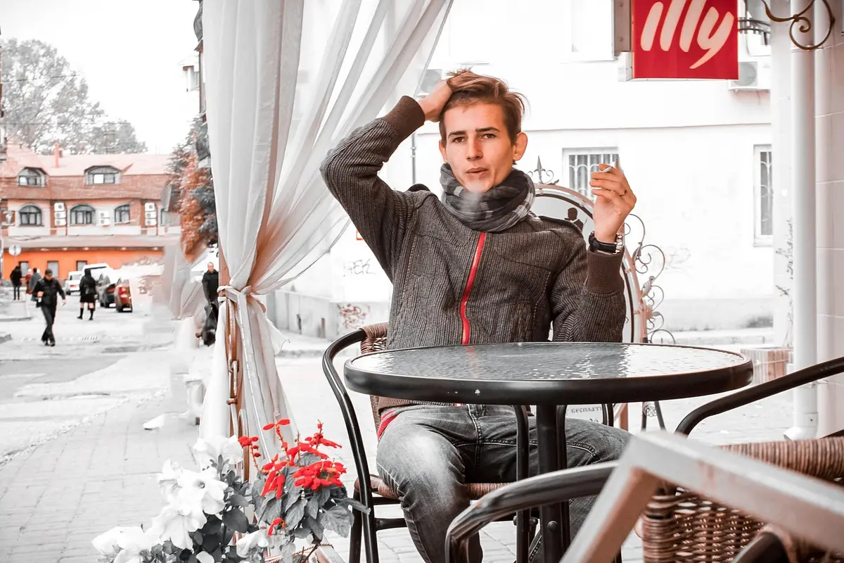 qual cigarro maria padilha gosta de fumar