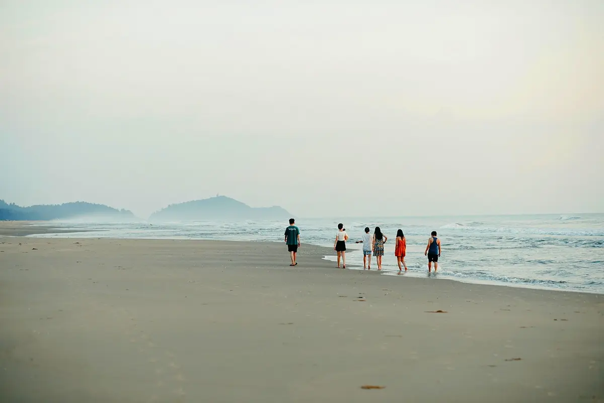 quem é mais rico zé felipe ou rezende