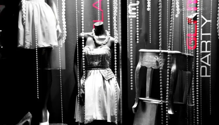 Cargos de uma loja de roupas: hierarquia completa no varejo