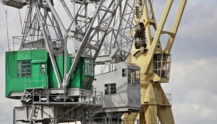 Exw: entenda este incoterm e suas responsabilidades na negociação