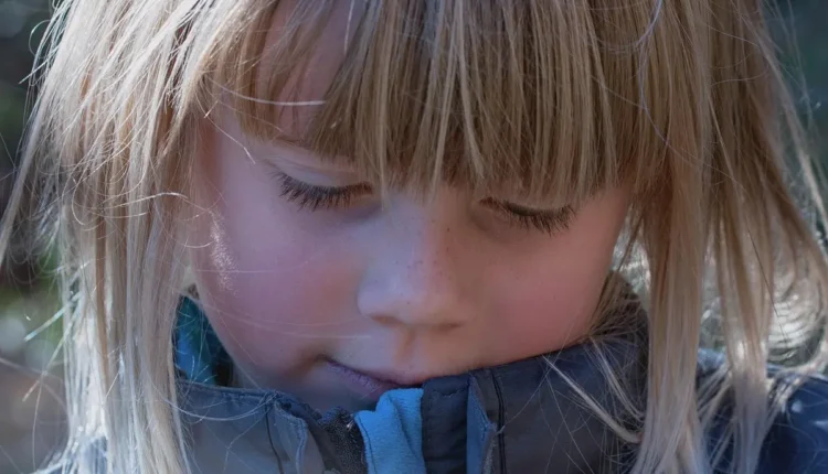 O que significa pensar muito no ex: análise psicológica profunda