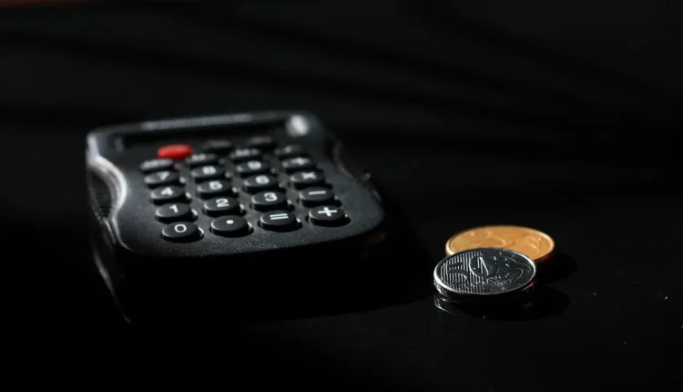 Quem ganha 1400 recebe quanto de férias: cálculo com exemplos