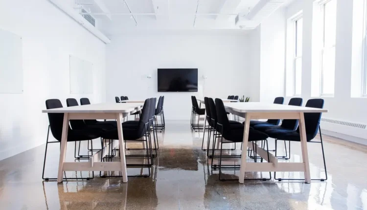 Fup reunião significado: follow up explicado para negócios